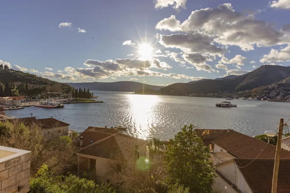 Prodaja, kuća, 70m², Lepetani, Tivat