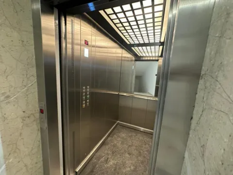 Sale, two bedroom apartment, 88m², Budva, Crna Gora - image 11