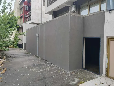 Izdavanje, poslovni prostor, 300m², Savski Venac, Beograd