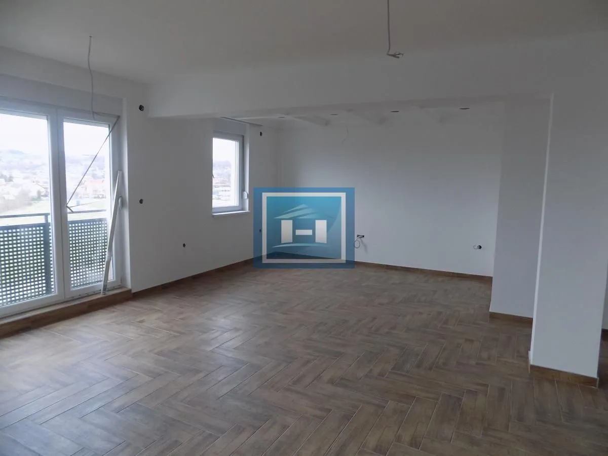 Prodaja, četvorosoban stan, 150m², Jagodnjak, Paraćin