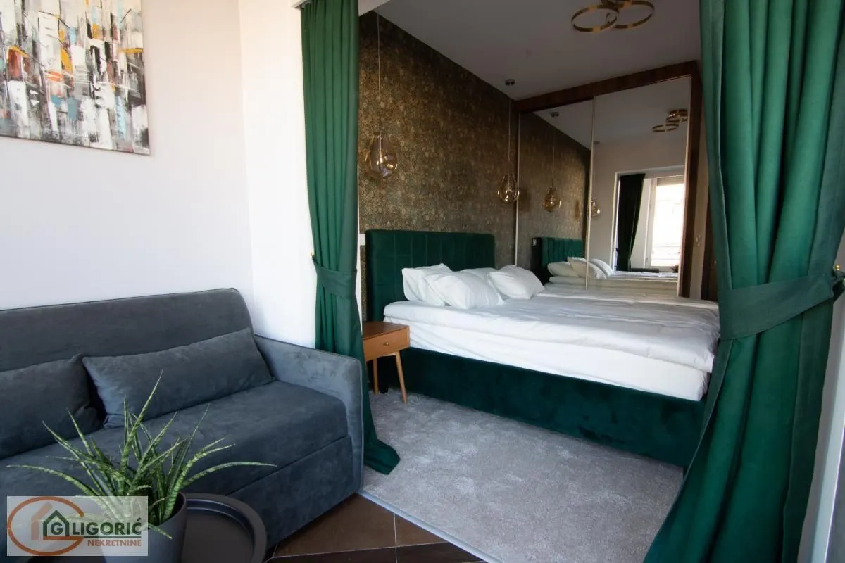 Sale, four bedroom apartment, 109m², Stari Grad, Beograd