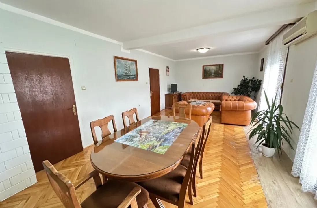 Izdavanje, kuća, 100m², Zagorič, Podgorica