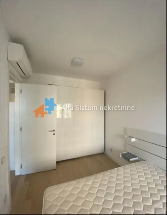 Izdavanje, dvosoban stan, 47m², Novi Beograd Blok 67, Novi Beograd Sve Podlokacije