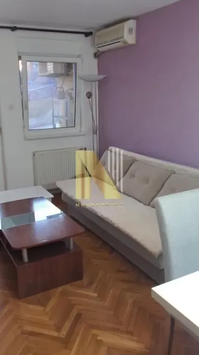 Izdavanje, garsonjera, 30m², Grbavica, Novi Sad Sve Podlokacije