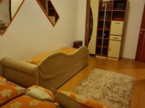 Izdavanje, trosoban stan, 100m², Centar, Novi Sad - image 4