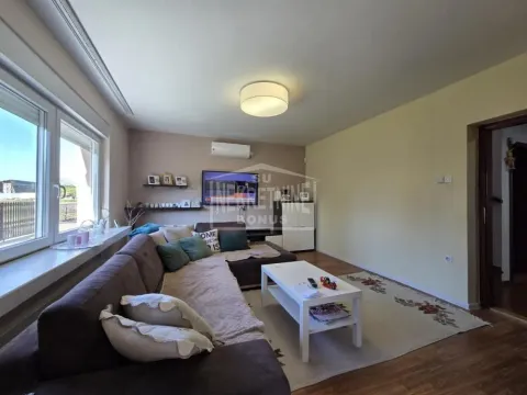 Prodaja, kuća, 180m², Bajmok, Subotica - image 8