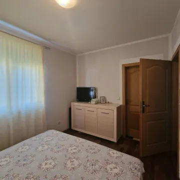 Sale, two bedroom apartment, 70m², Petrovac, Budva - image 7