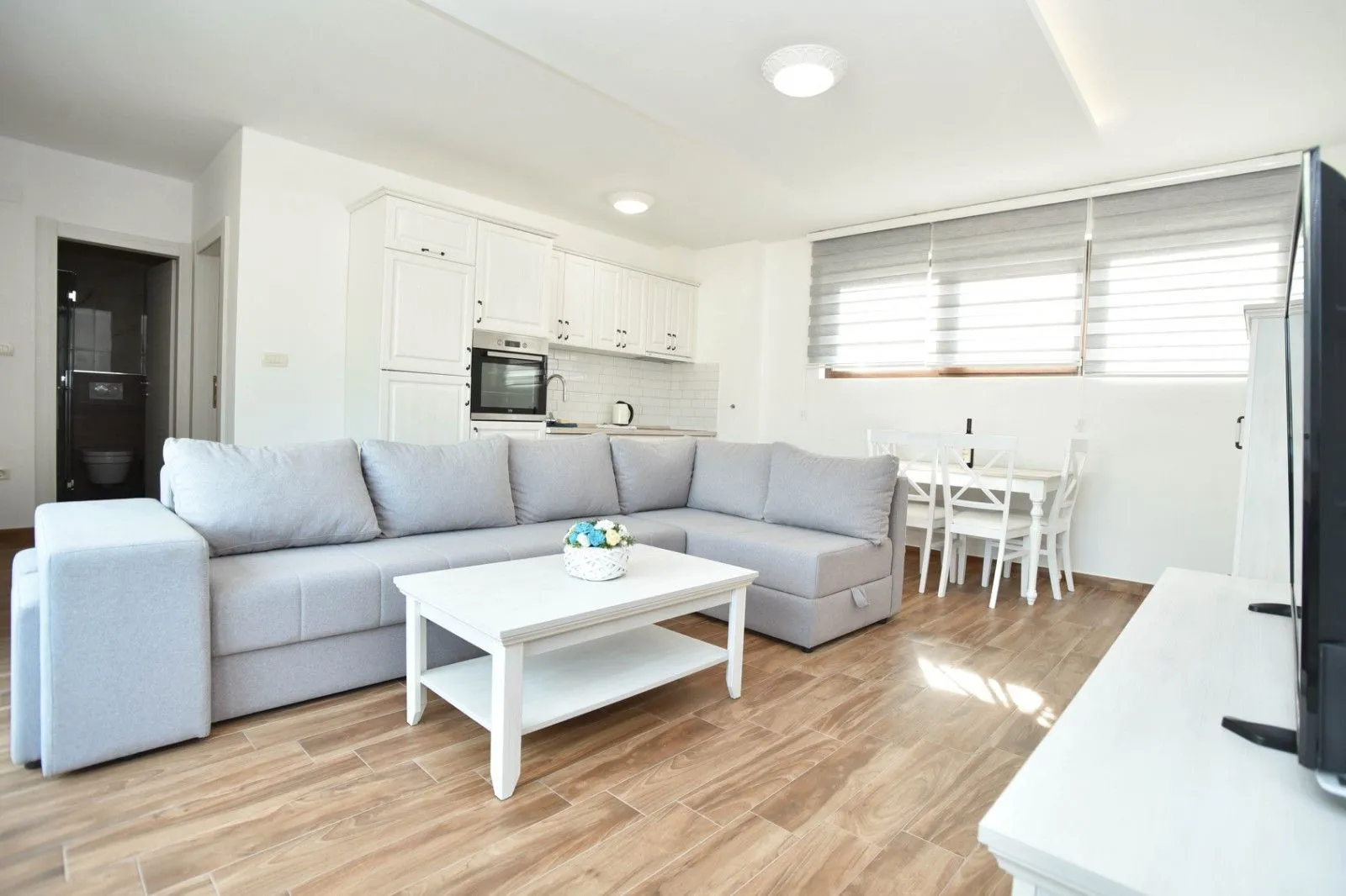 Sale, one bedroom apartment, 53m², Bečići, Budva