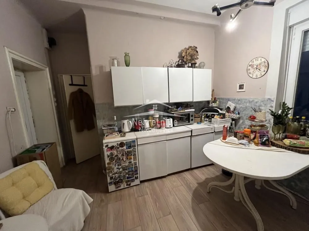 Prodaja, četvorosoban stan, 97m², Centar Sve Podlokacije, Beograd