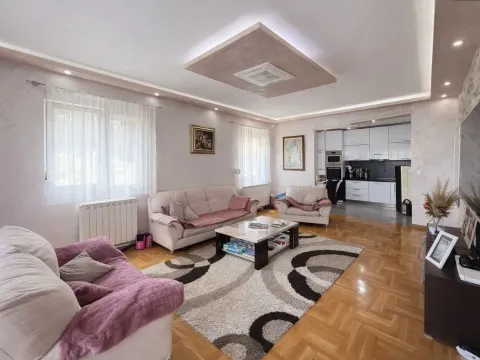 Kuća in Gornja Gorica