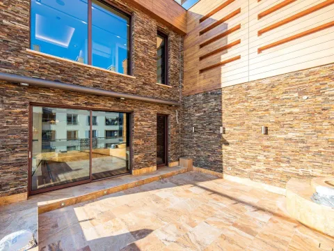 Prodaja, trosoban stan, 308m², Centar, Budva - image 30