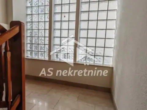 Izdavanje, kuća, 360m², Voždovac Sve Podlokacije, Beograd - image 12