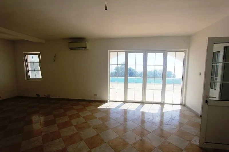 Sale, house, 400m², Dobra Voda, Bar