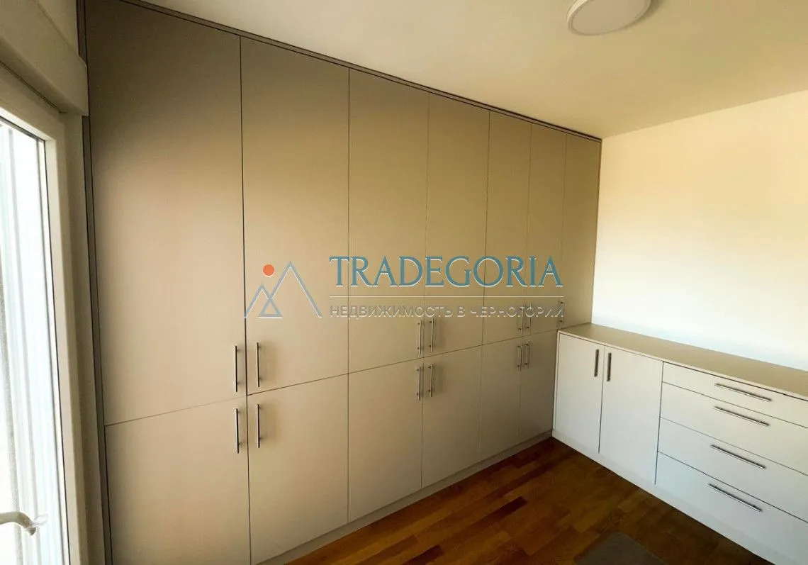 Prodaja, dvosoban stan, 71m², Tivat, Crna Gora