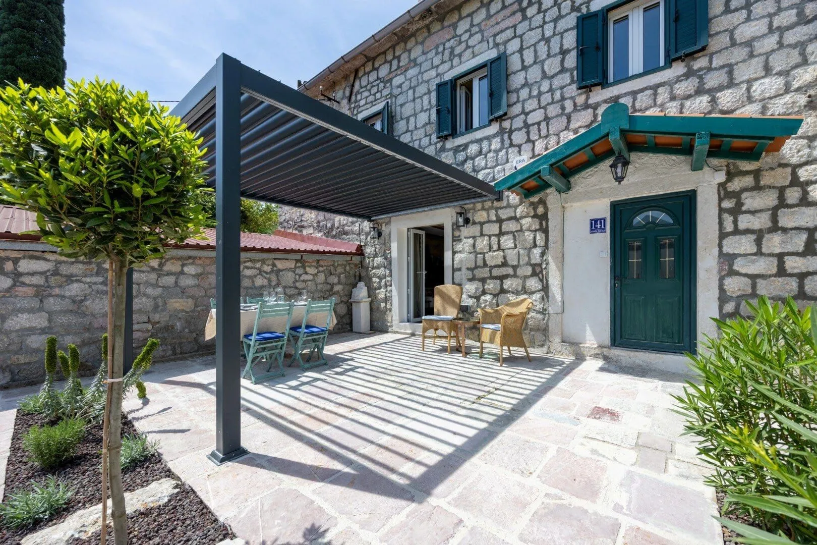 Prodaja, kuća, 92m², Kamenari, Herceg Novi