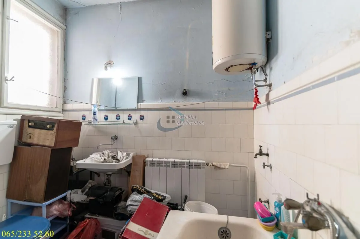 Prodaja, trosoban stan, 77m², Stari Grad, Beograd