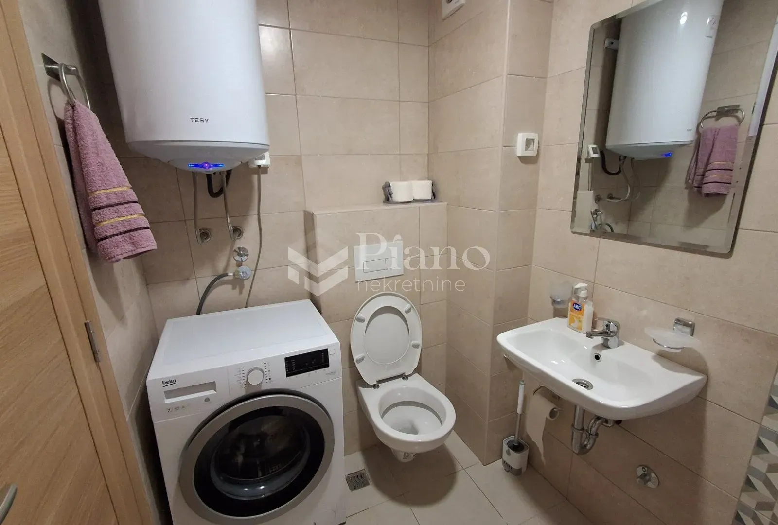 Rent, one bedroom apartment, 42m², Stari Aerodrom, Podgorica