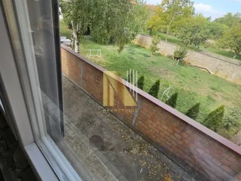 Prodaja, kuća, 303m², Pecinci, Srbija - image 15