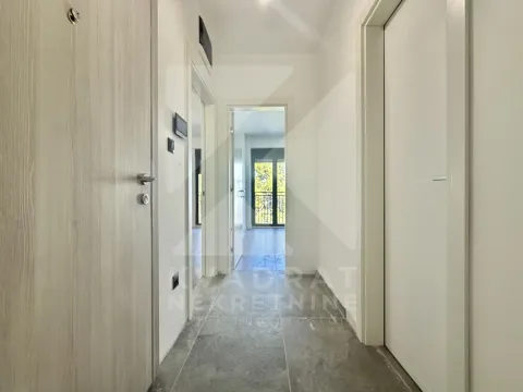 Izdavanje, jednosoban stan, 44m², Centar, Podgorica - image 6