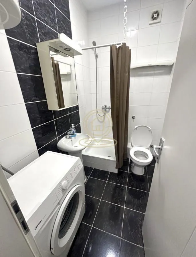 Izdavanje, dvosoban stan, 46m², Sajmište, Novi Sad