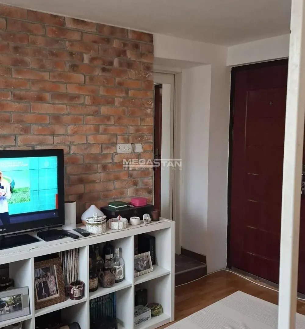 Sale, two bedroom apartment, 42m², Profesorska Kolonija, Palilula Sve Podlokacije