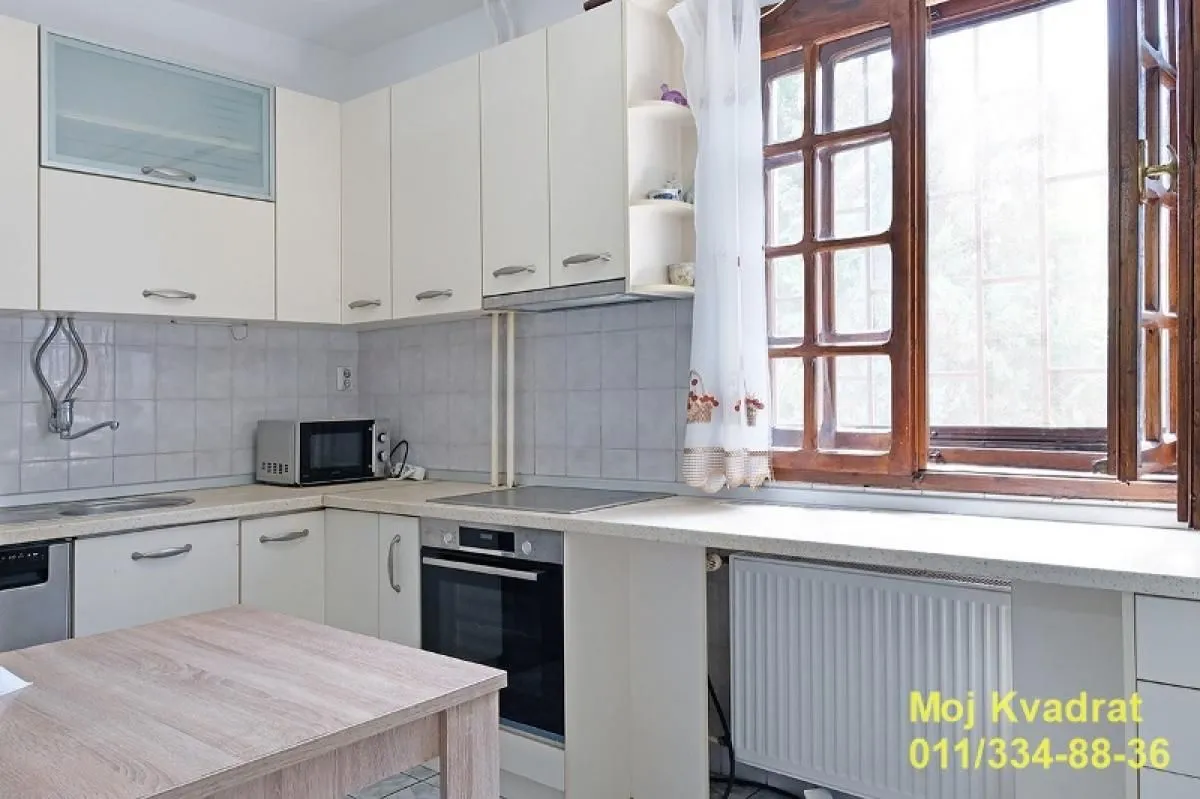 Izdavanje, kuća, 390m², Savski Venac, Beograd