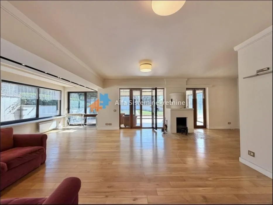 Rent, house, 300m², Čukarica, Beograd