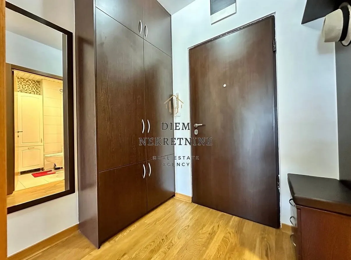 Izdavanje, jednosoban stan, 45m², City Kvart, Podgorica