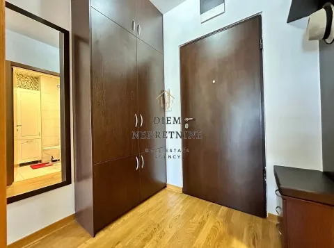 Izdavanje, jednosoban stan, 45m², City Kvart, Podgorica - image 9