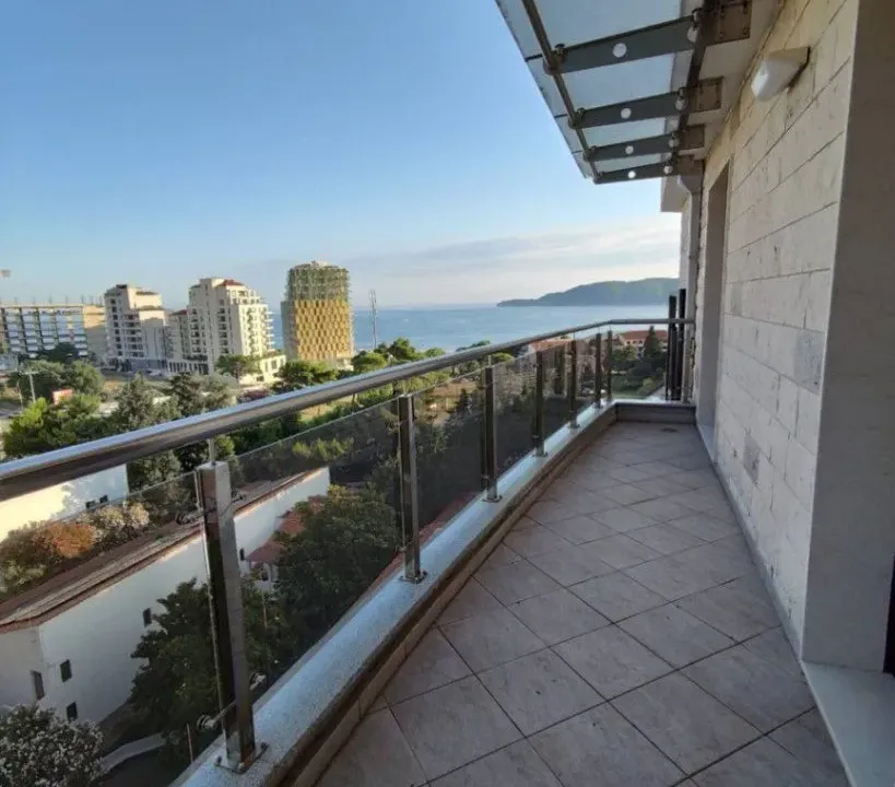 Rent, apartment, 100m², Bečići, Budva