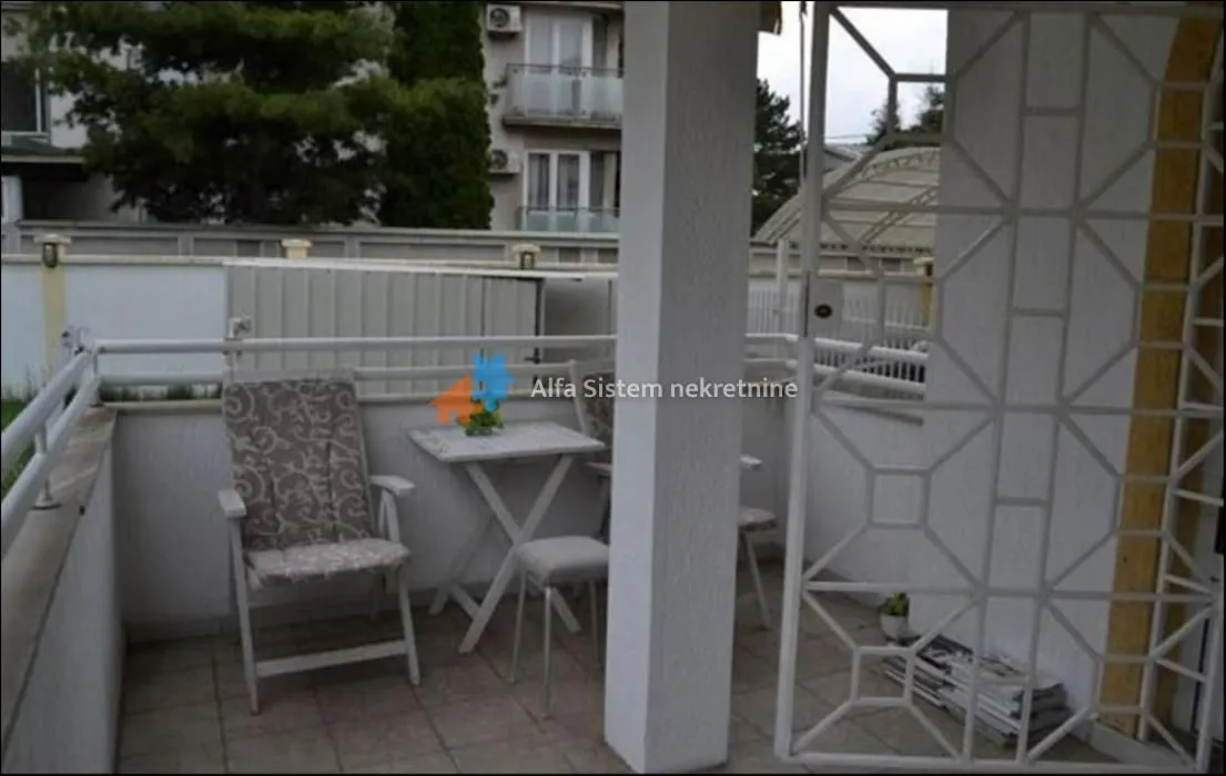 Rent, four bedroom apartment, 135m², Savski Venac, Beograd
