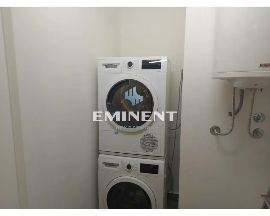 Izdavanje, dvosoban stan, 57m², Savski Venac, Beograd
