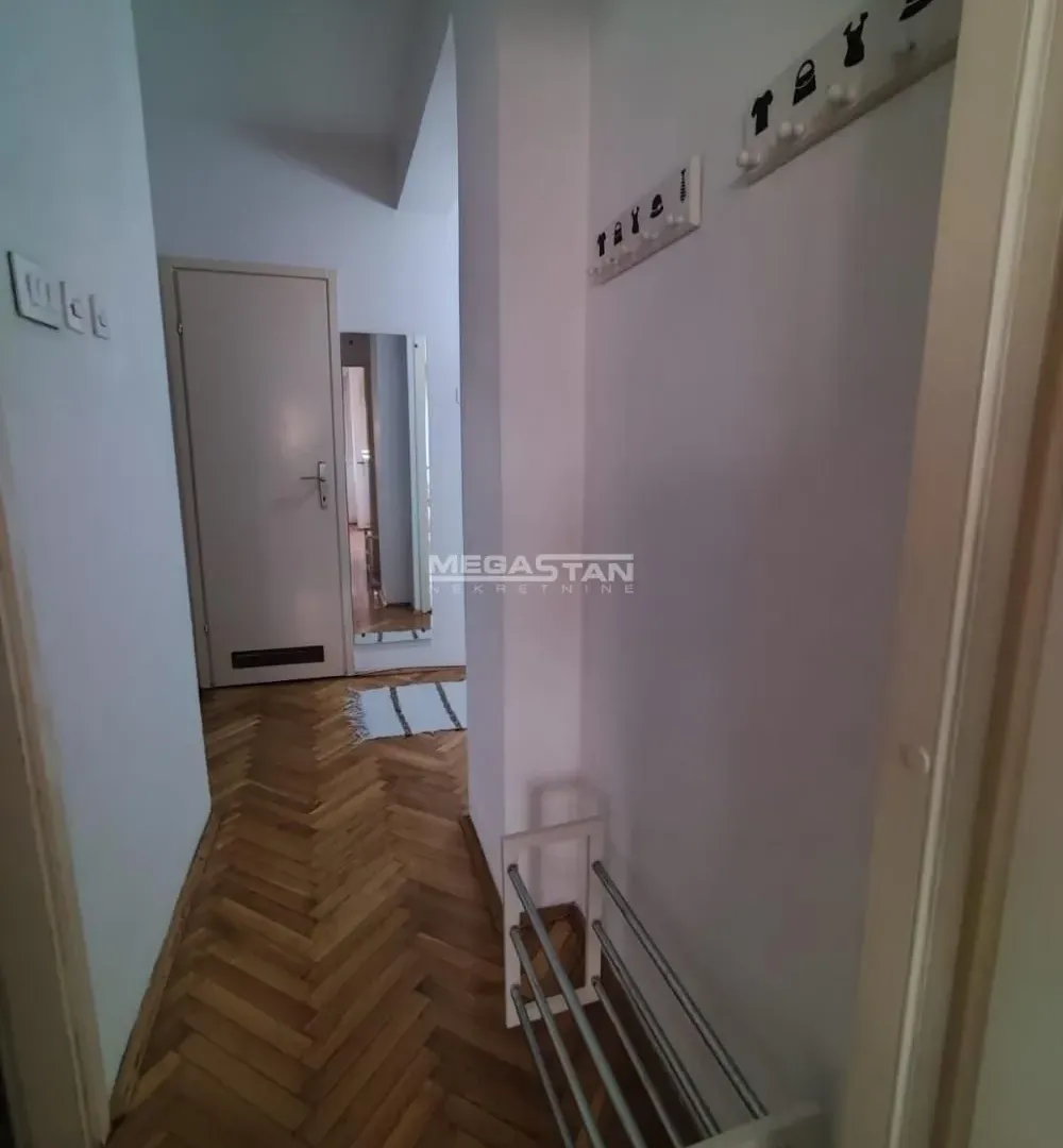Rent, two bedroom apartment, 63m², Kalenić Pijaca, Vračar Sve Podlokacije