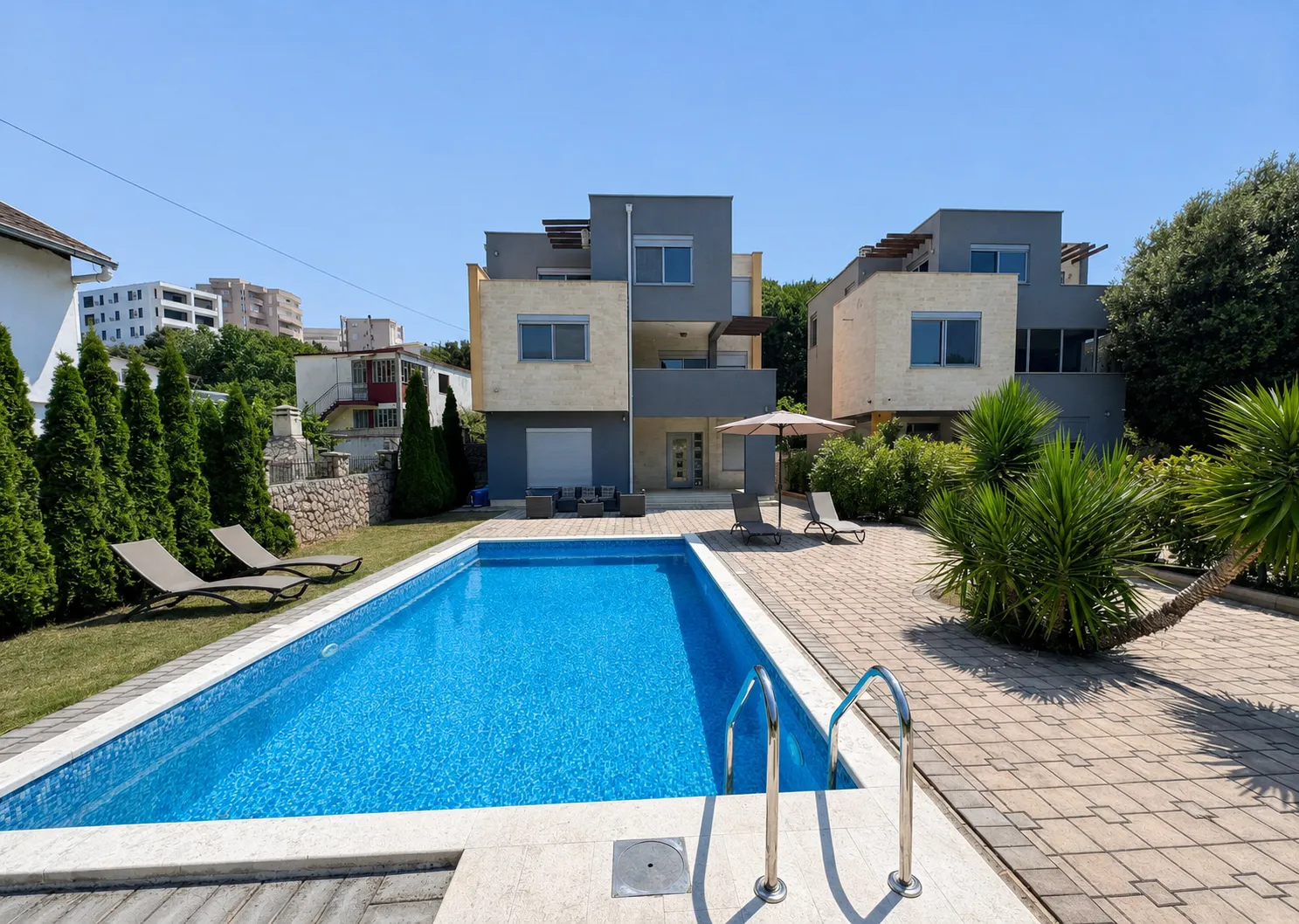 Rent, house, 250m², Utjeha, Bar