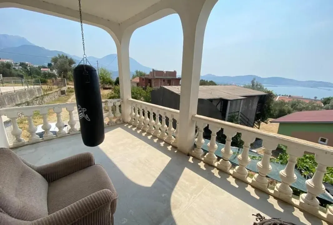 Sale, house, 220m², Šušanj, Bar