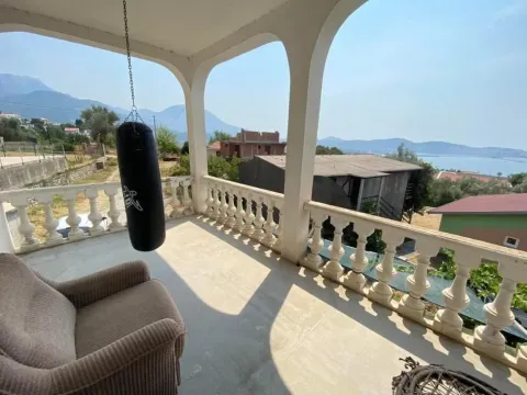 Sale, house, 220m², Šušanj, Bar - image 1