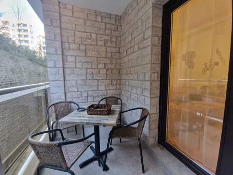Rent, one bedroom apartment, 47m², Bečići, Budva - image 21