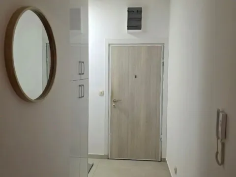 Izdavanje, dvosoban stan, 72m², Blok 9, Podgorica - image 7