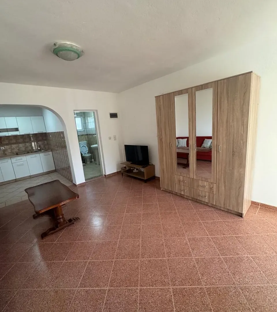 Rent, studio apartment, 40m², Popovići, Bar
