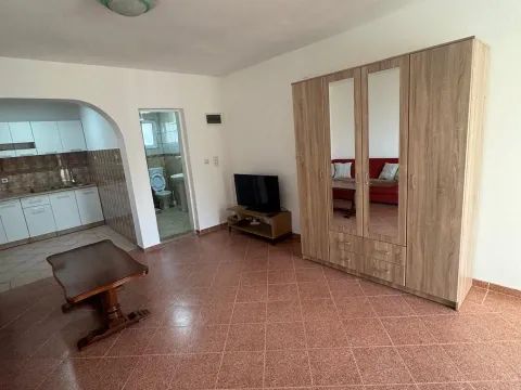 Rent, studio apartment, 40m², Popovići, Bar - image 3