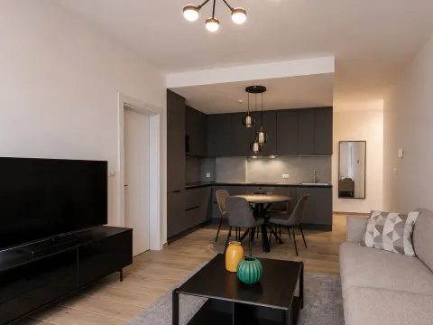 Prodaja, dvosoban stan, 72m², Bečići, Budva - image 2