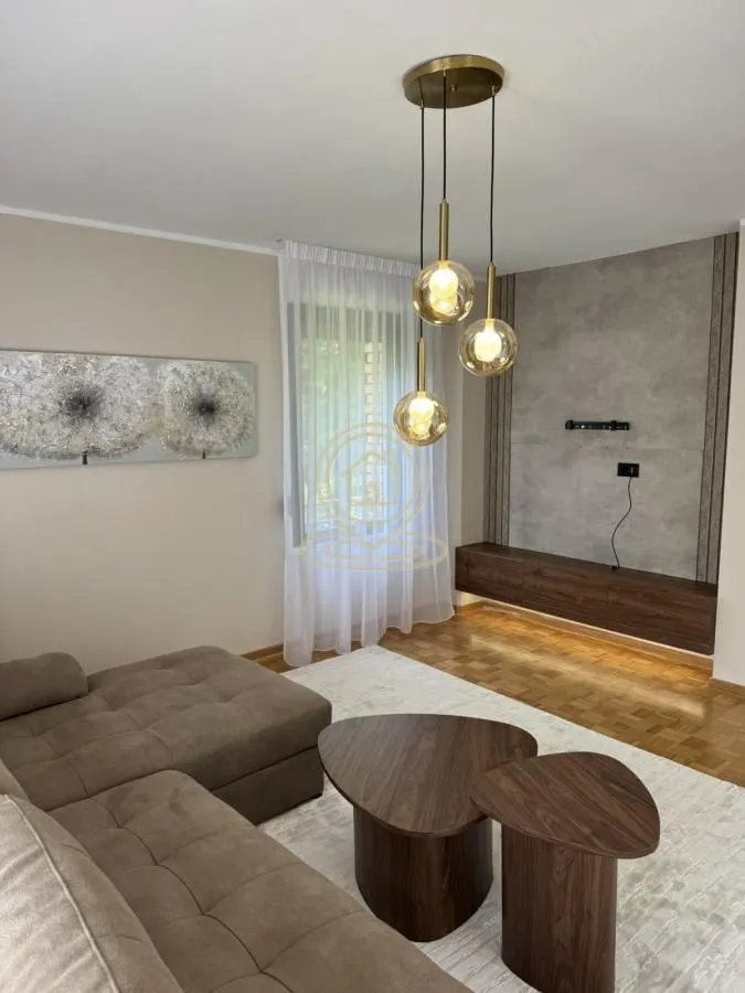 Rent, four bedroom apartment, 94m², Čukarica, Beograd