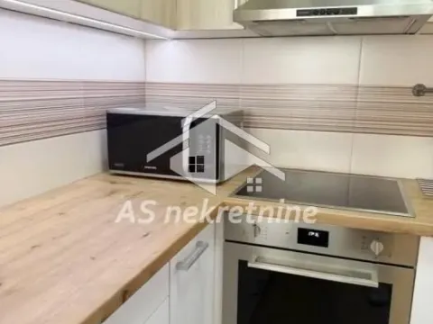 Rent, three bedroom apartment, 106m², Vračar Hram, Vračar Sve Podlokacije - image 5