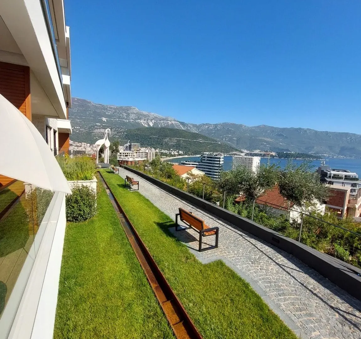 Prodaja, trosoban stan, 125m², Centar, Budva