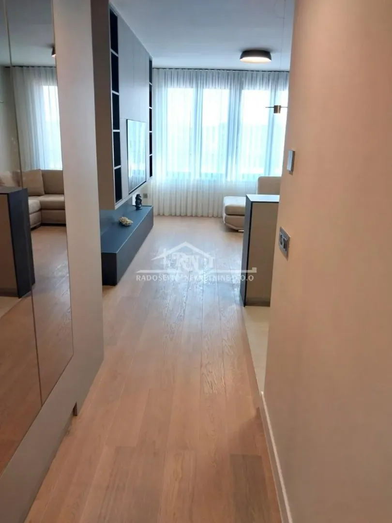 Izdavanje, jednosoban stan, 33m², Novi Beograd Blok 65, Novi Beograd Sve Podlokacije