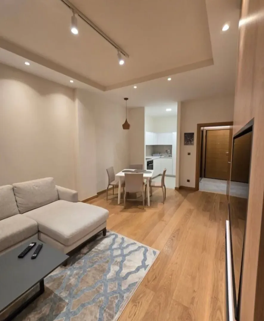 Izdavanje, jednosoban stan, 48m², City Kvart, Podgorica