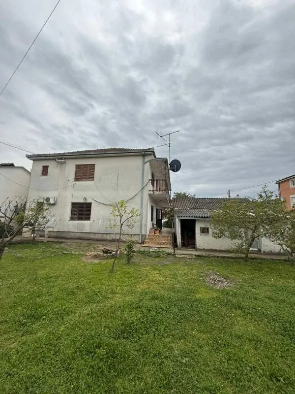 Prodaja, kuća, 220m², Bijelo Polje, Crna Gora
