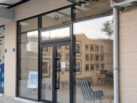 Izdavanje, poslovni prostor, 48m², Central Point, Podgorica - image 3