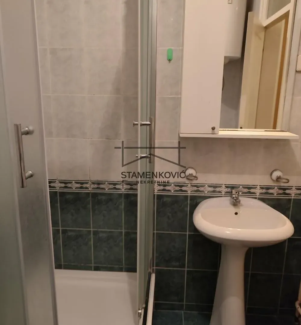 Prodaja, stan, 29m², Centar, Novi Sad