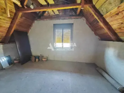 Sale, house, 317m², Sremčica, Beograd - image 17